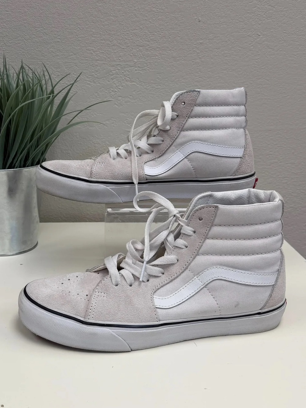 Vans White Sk8-Hi Classic High-Top Sneakers - Size 10.5
